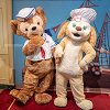 キャステル 【香港ディズニー】限定ダッフィー＆フレンズグッズまとめ！20周年も！人気の名入れイヤーハットやクッキーアン・リーナベルのグッズも！