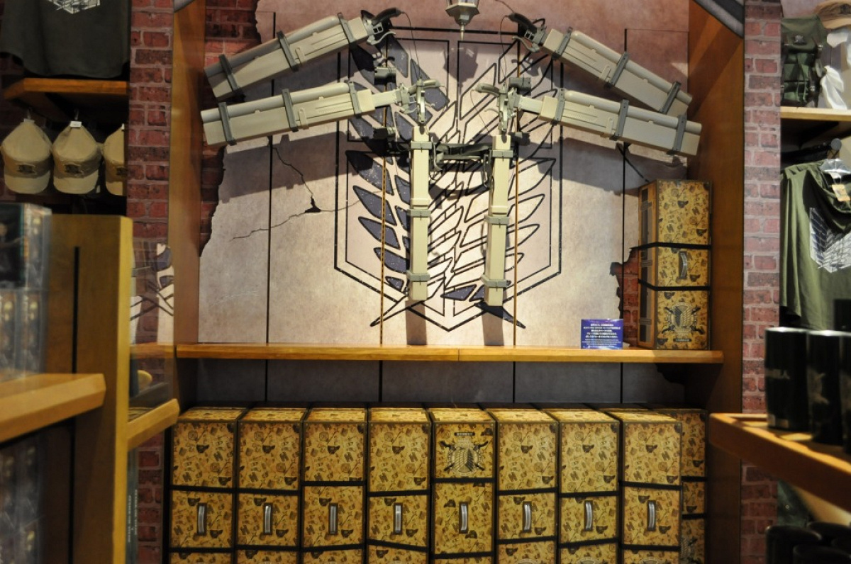 進撃の巨人立体起動装置〔USJ×進撃の巨人〕| キャステル | CASTEL