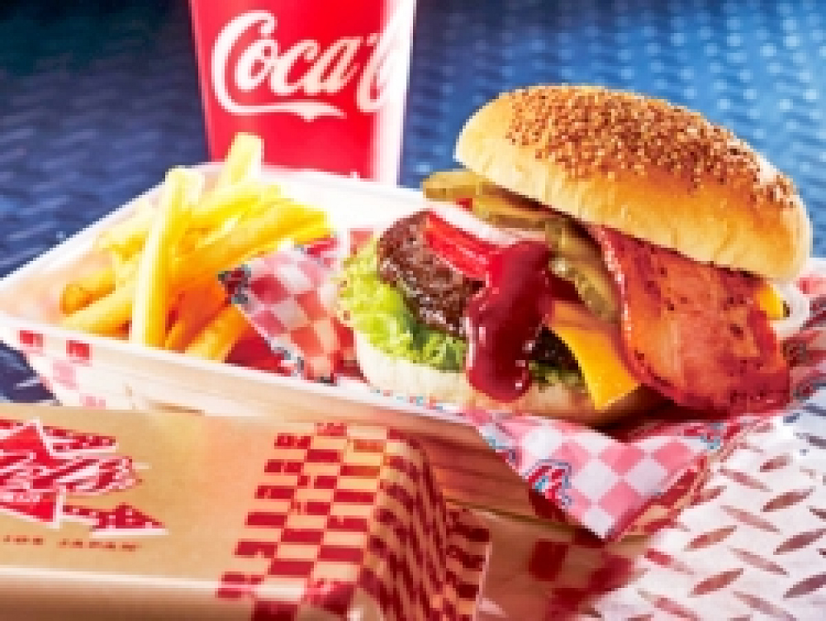 BBQベーコンチーズバーガーセット| キャステル | CASTEL ディズニー情報