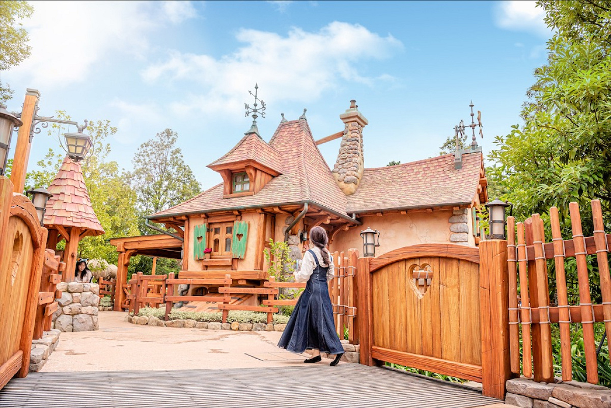 ベルの家| キャステル | CASTEL ディズニー情報
