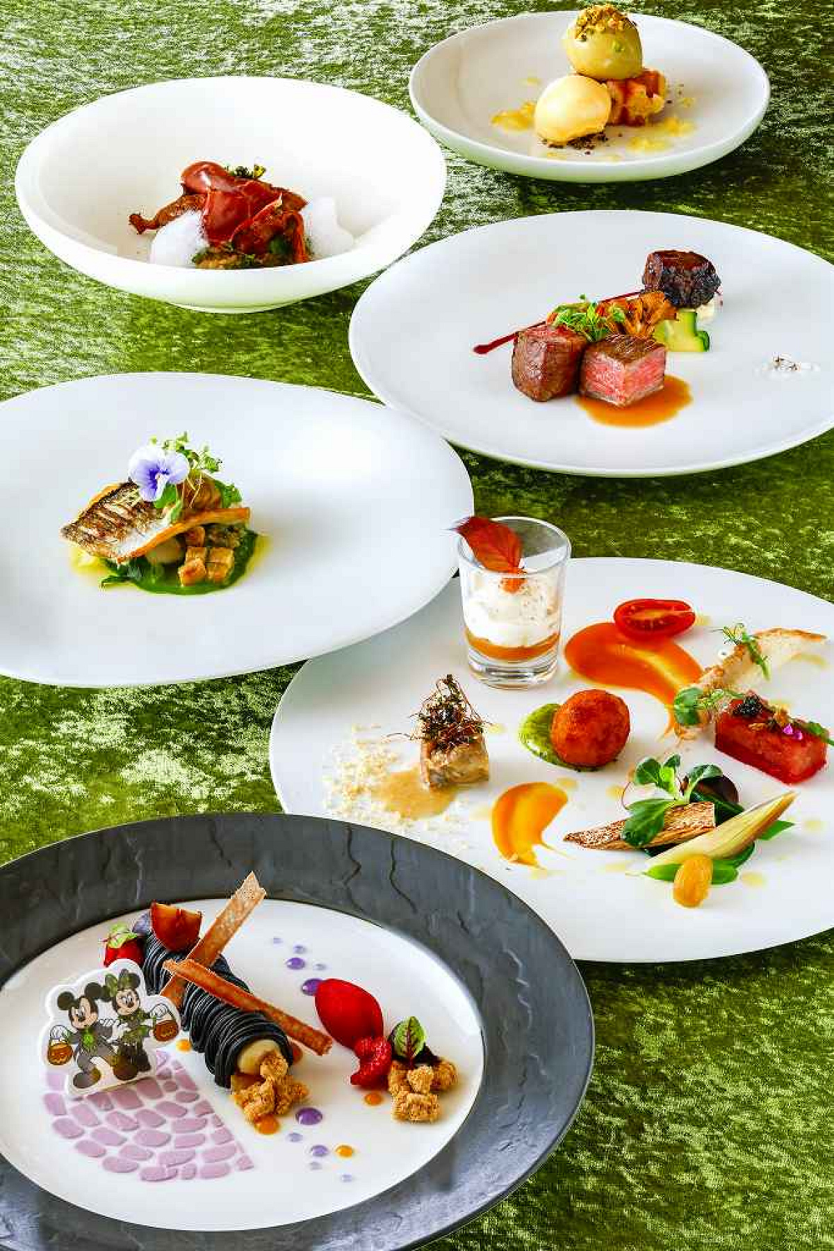 ディズニー・ハロウィーン　グルメディナーコース