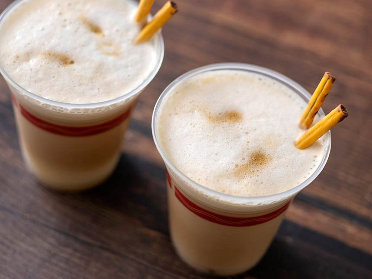 ホットカクテル(ヘーゼルナッツリキュール＆カフェラテ)