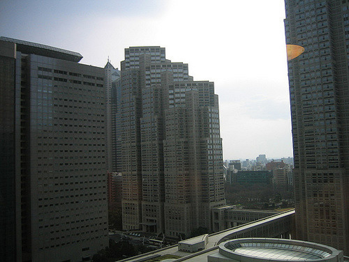 新宿の真ん中に位置するホテル