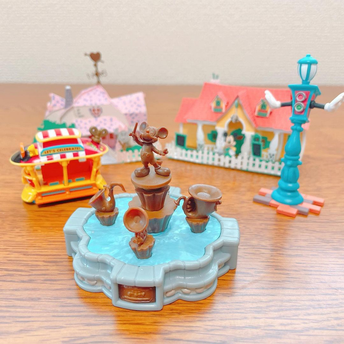 ディズニー ミニチュアフィギュアコレクション パンギャラ アリス 噴水 ディズニー ミニチュアフィギュアコレクション パンギャラ アリス 噴水