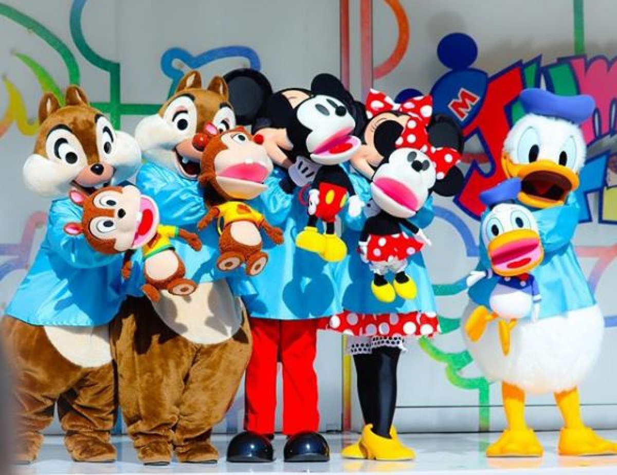 ミッキーたちのパペットも大人気！| キャステル | CASTEL ディズニー情報
