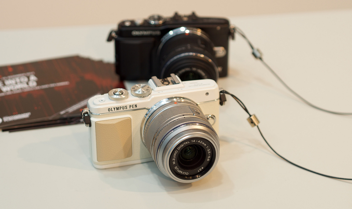 オリンパスミラーレスカメラ：OLYMPUS PEN E-PL7| キャステル | CASTEL