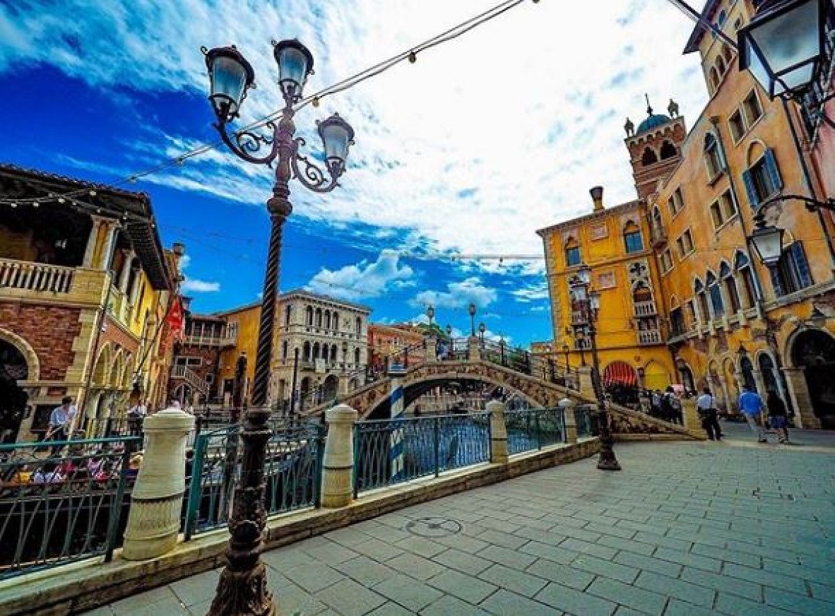 ヴェネツィアの美しい景色が広がるパラッツォ・カナル