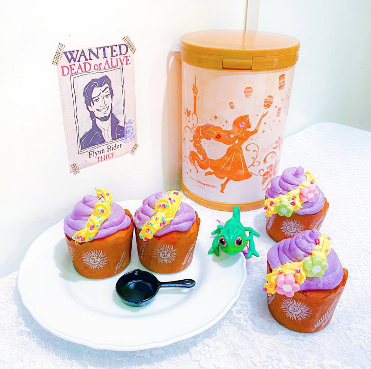 ラプンツェルカップケーキ| キャステル | CASTEL ディズニー情報