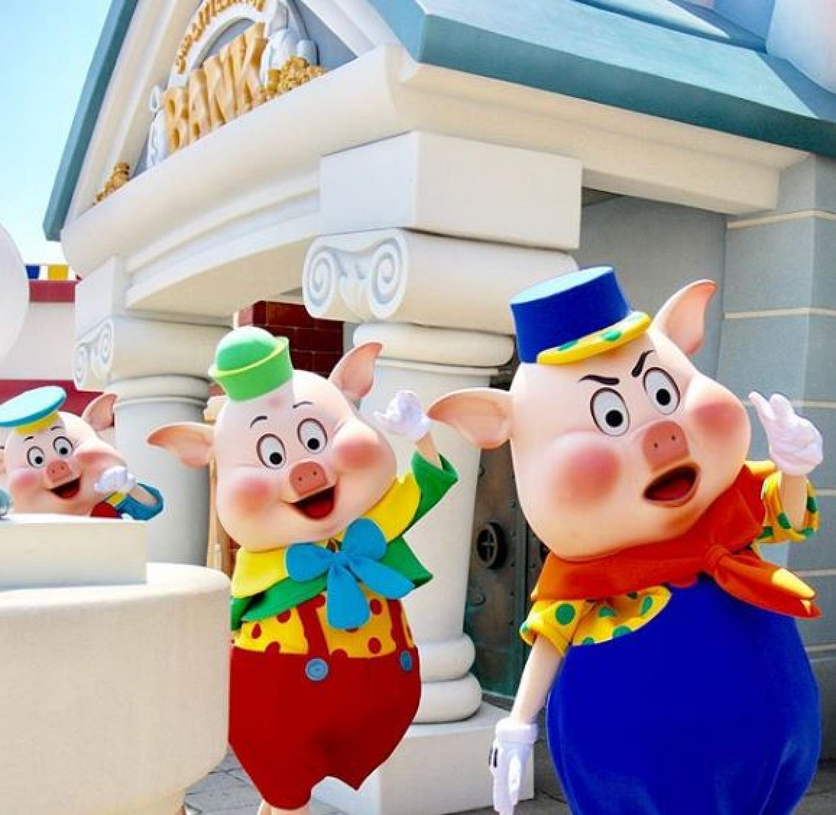 ディズニー ノスタルジアウォッチコレクション クララベル・カウ 三匹