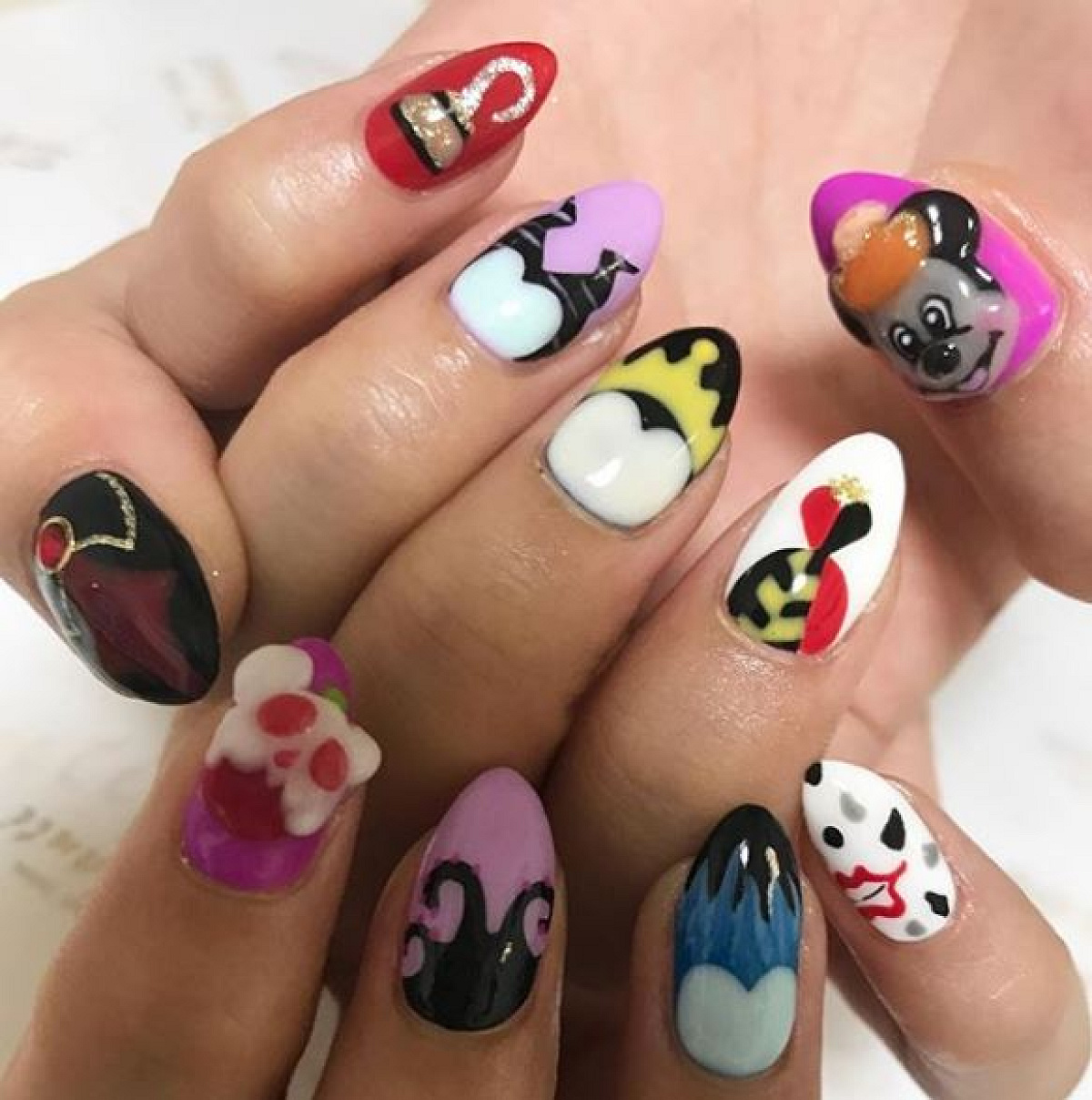 ヴィランズネイル| キャステル | CASTEL ディズニー情報