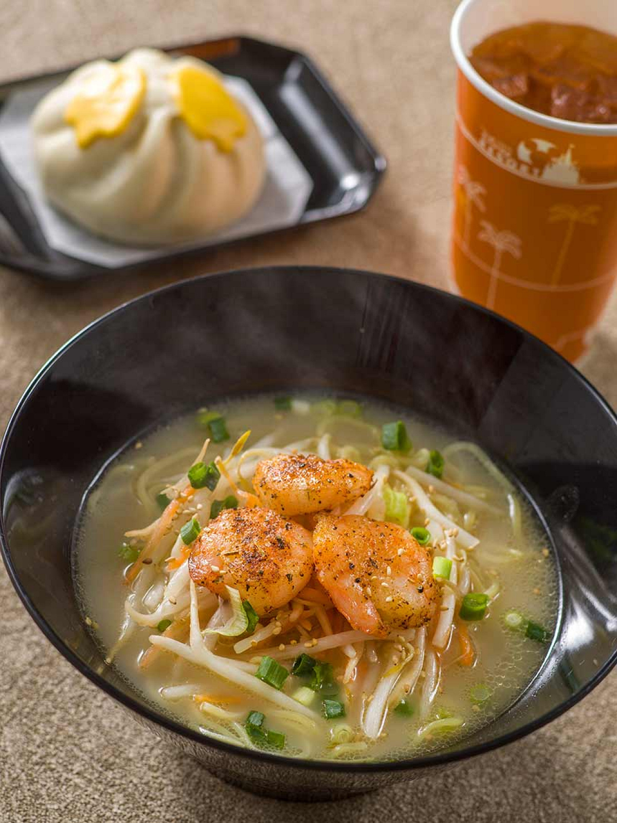 海老入り白湯麺