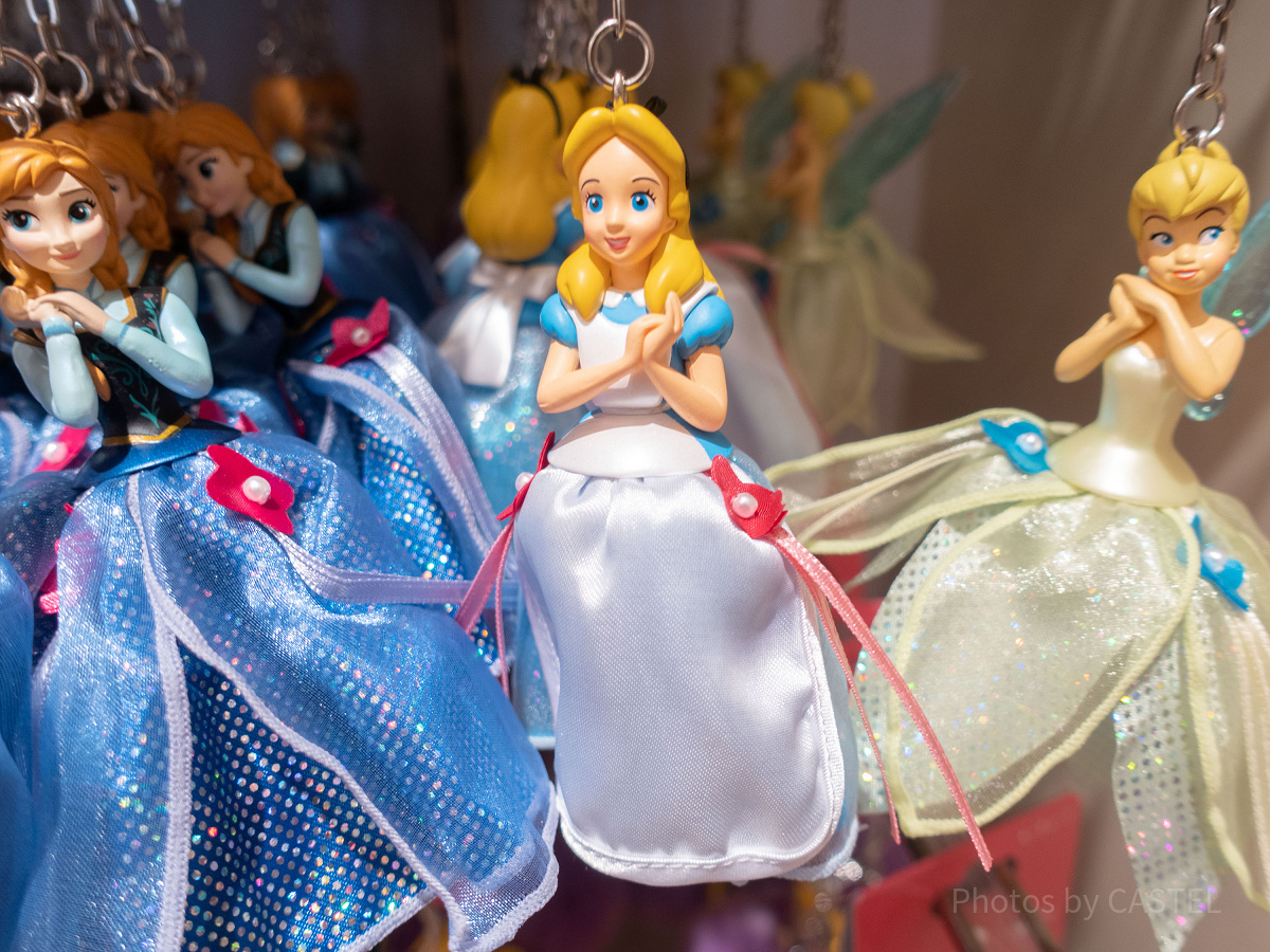 アリスフィギュアキーホルダー| キャステル | CASTEL ディズニー情報