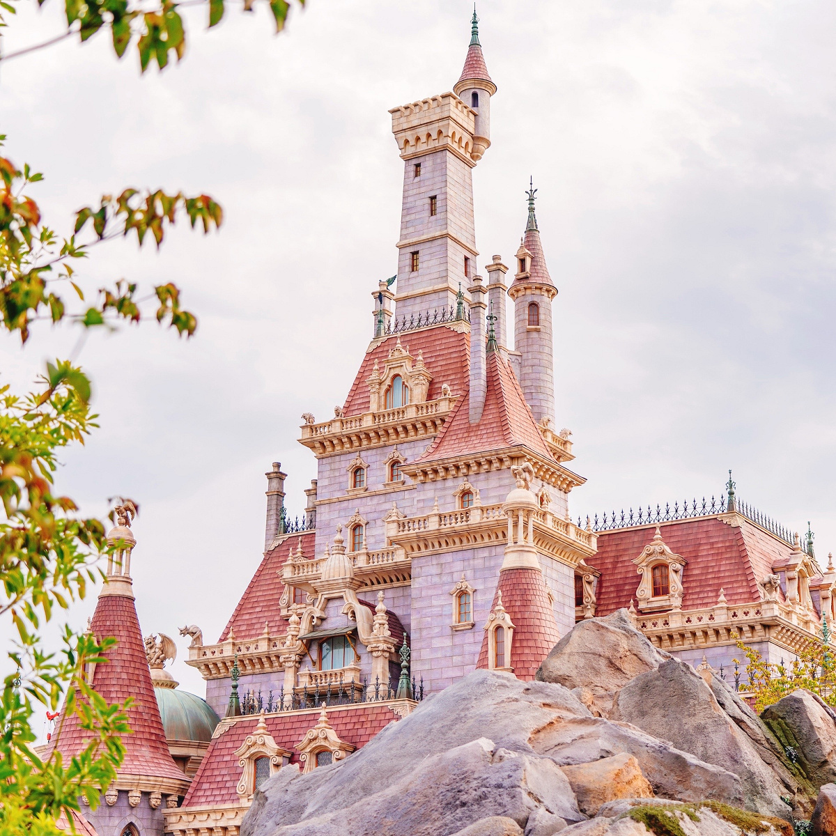 美女と野獣の城 Beauty＆Beast castle ライトアップキャッスル ビースト・キャッスル 撮影場所:東京ディズニーランド 撮影日