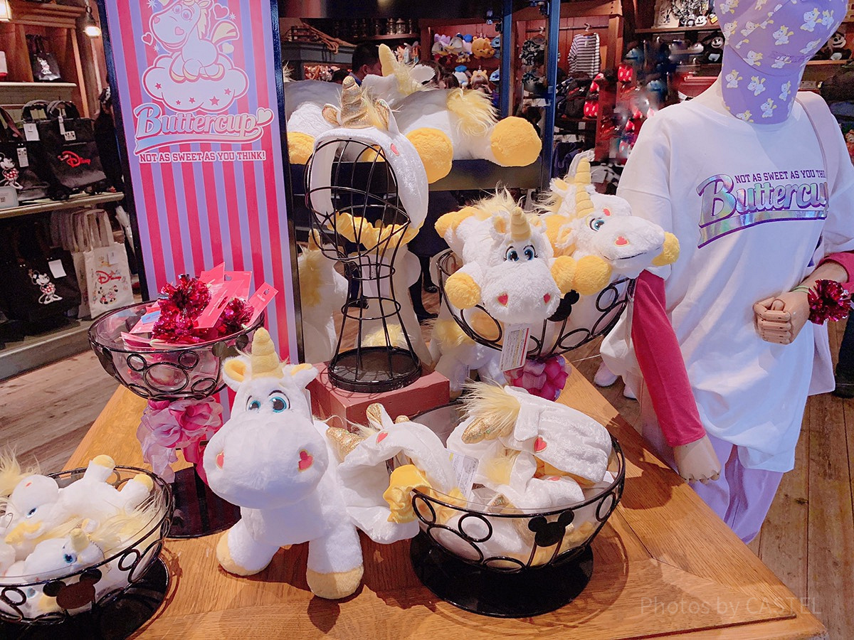 ディズニー バターカップ パスケース 2個 ぬいぐるみバッジ 1個 セット