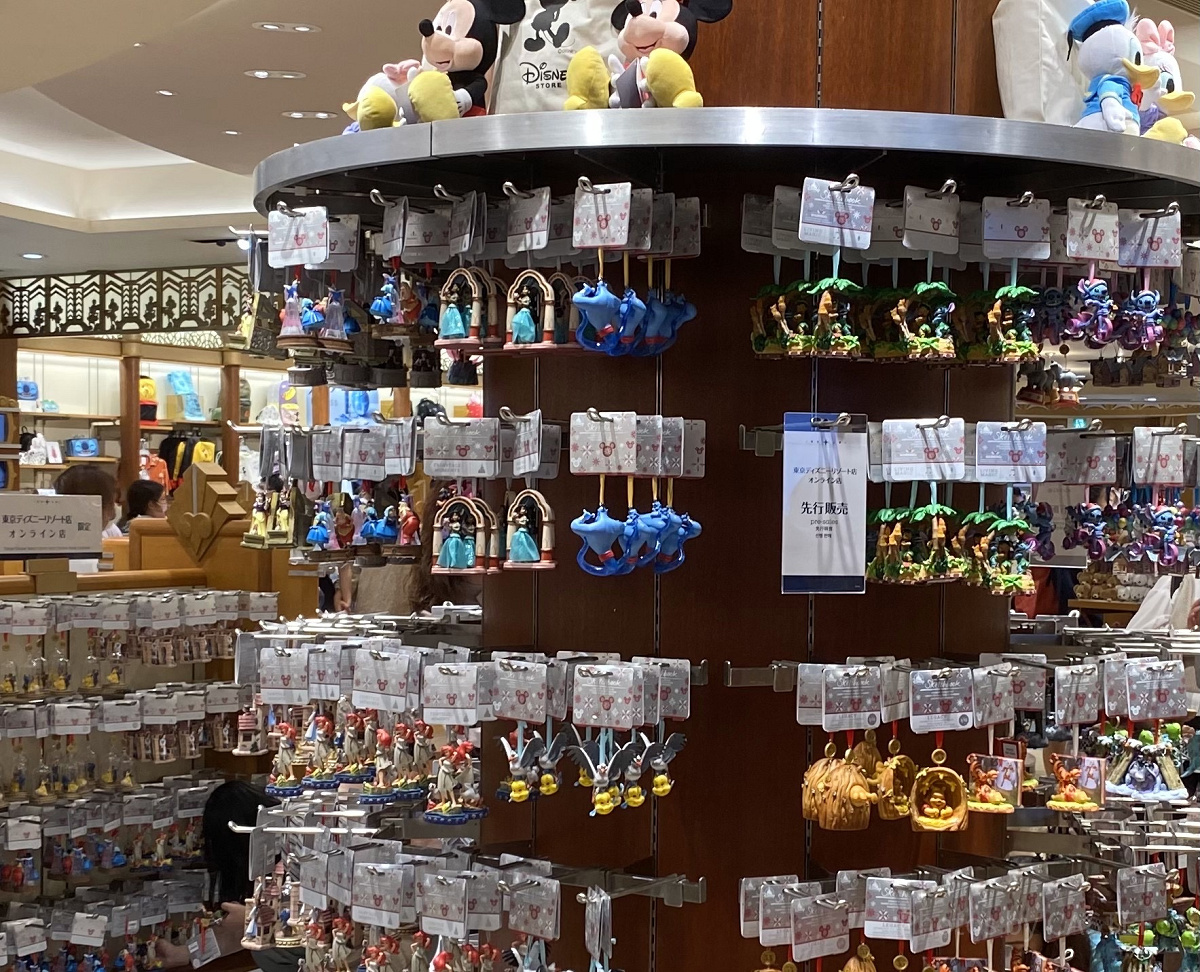 ディズニーストアのクリスマスオーナメント| キャステル | CASTEL