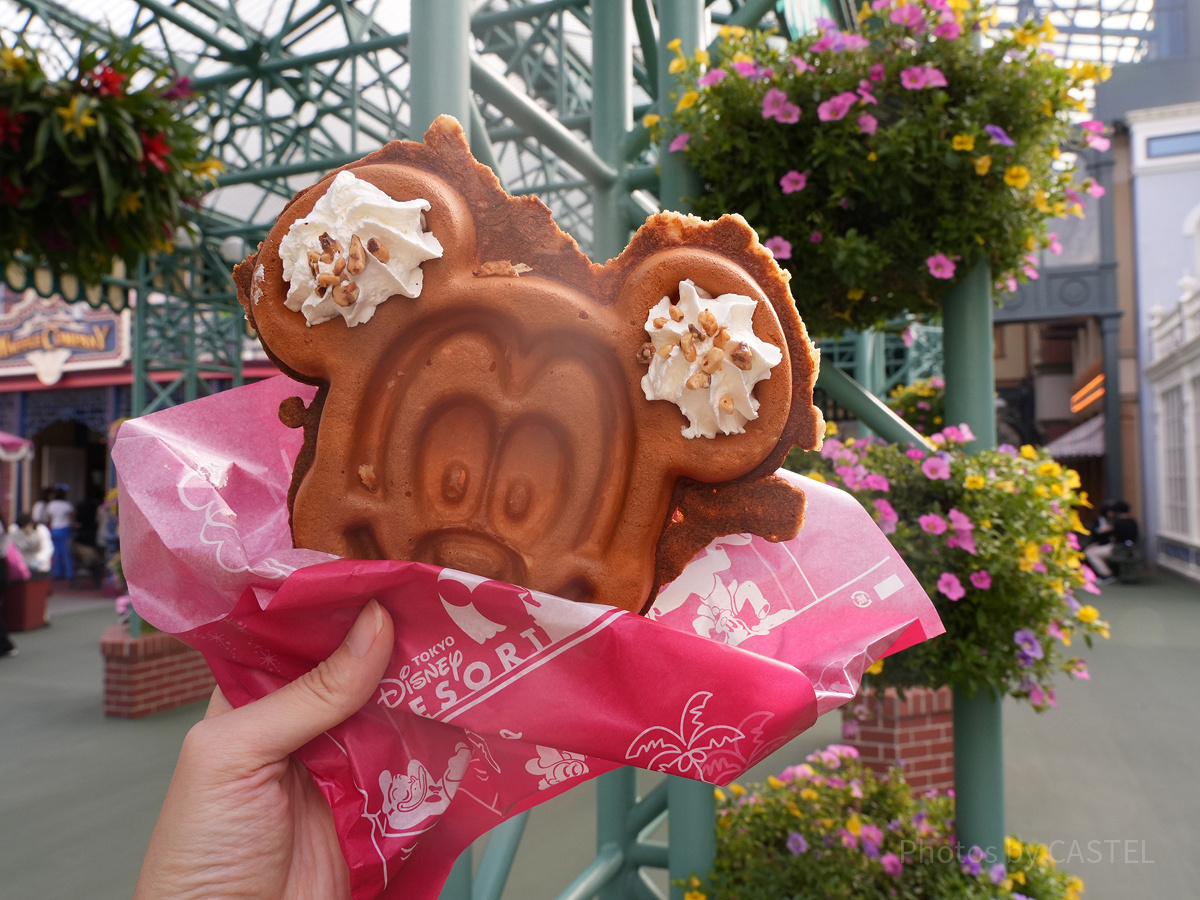 ディズニーランド食べ歩き：ミッキーワッフル| キャステル | CASTEL