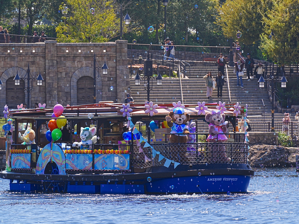 ダッフィー＆フレンズのカラフルハピネスジャーニー