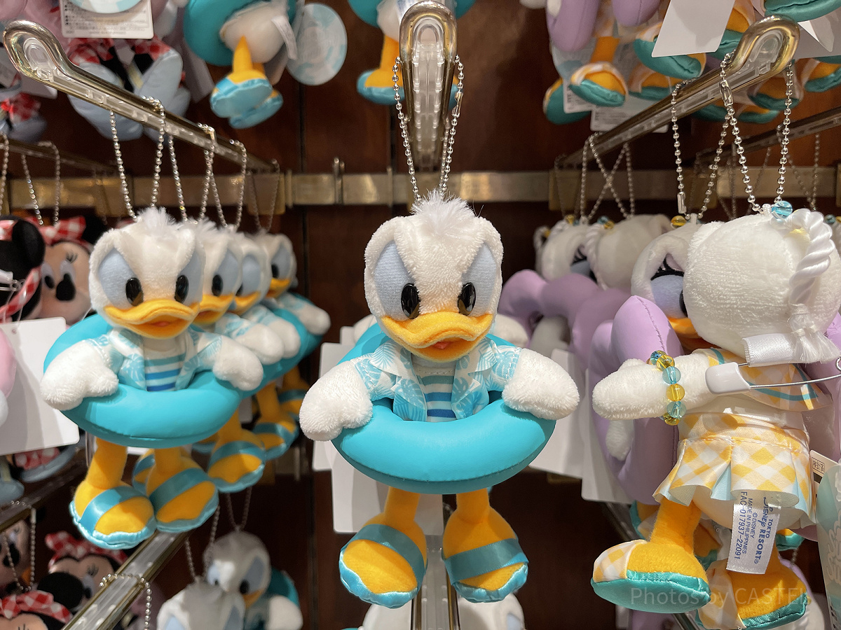 ドナルドぬいぐるみバッジ（2022ディズニー夏グッズSUISUI SUMMER