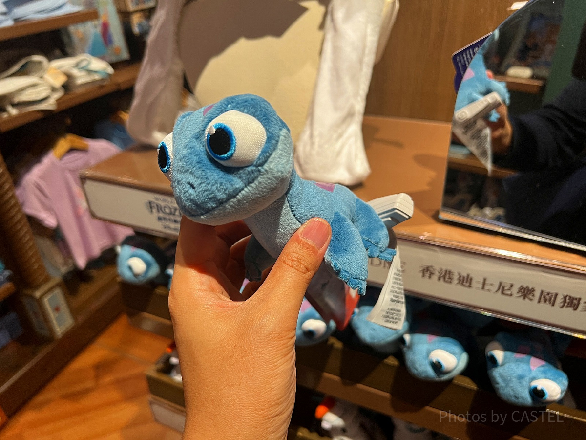 香港ディズニー　サラマンダー　ブルーニ　ぬいぐるみ　新品タグ付き 香港ディズニー サラマンダー ブルーニ ぬいぐるみ 新品タグ付き