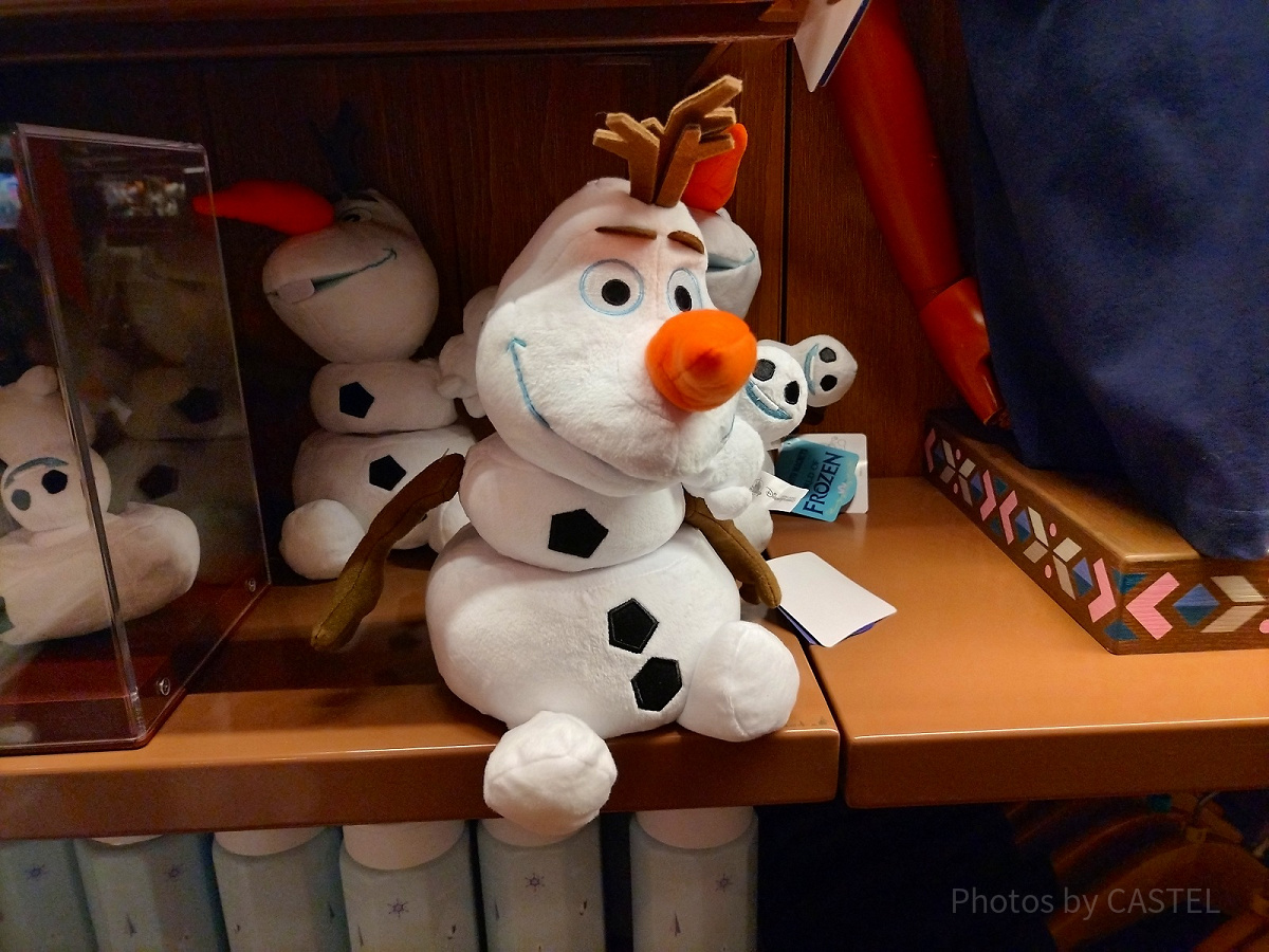 香港ディズニーアナ雪グッズ：オラフのぬいぐるみ| キャステル
