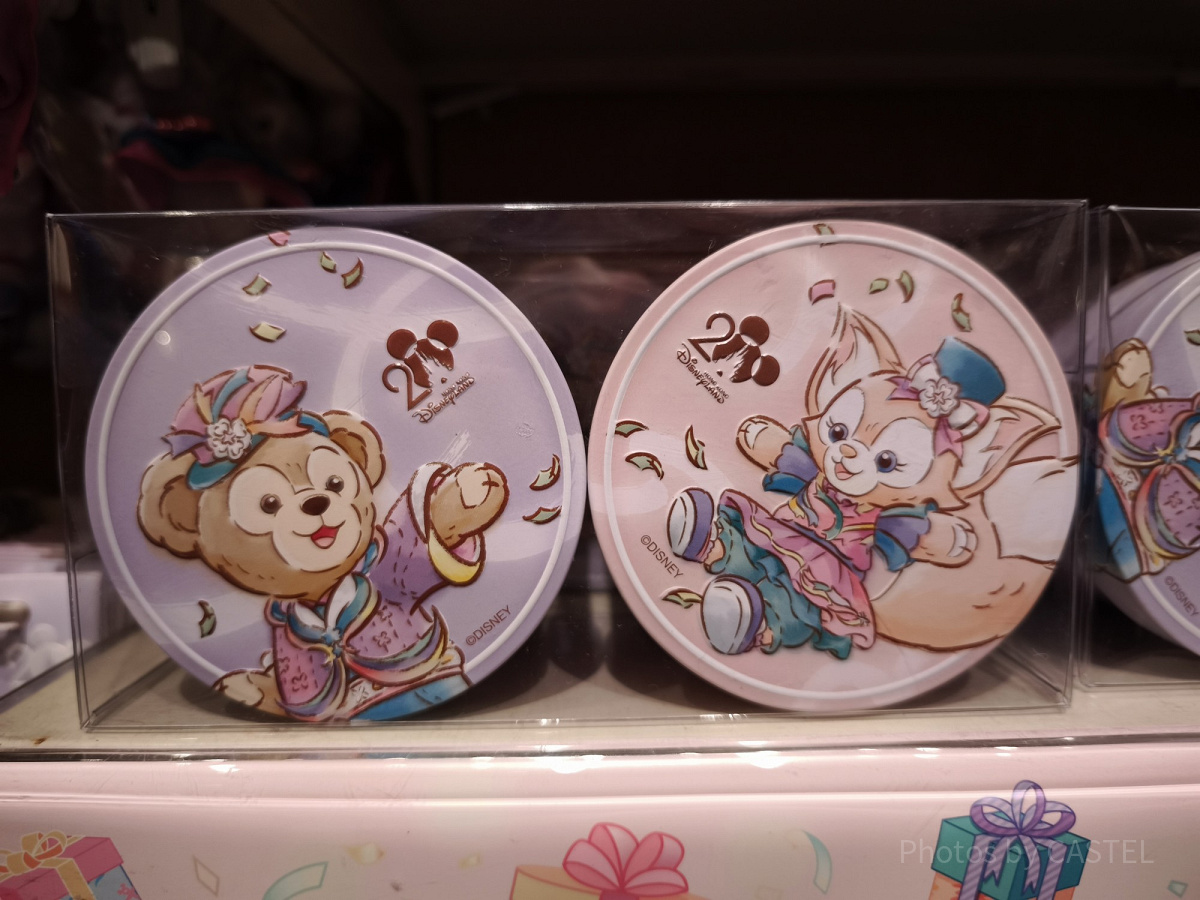 香港ディズニー20周年「ダッフィー＆フレンズ・グランドセレブレーショングッズ」：クッキー丸缶