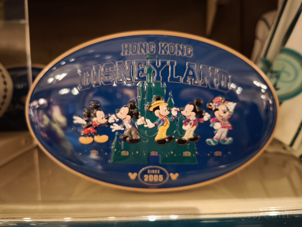 香港ディズニー20周年「Since 2005」グッズ：チョコクッキー缶