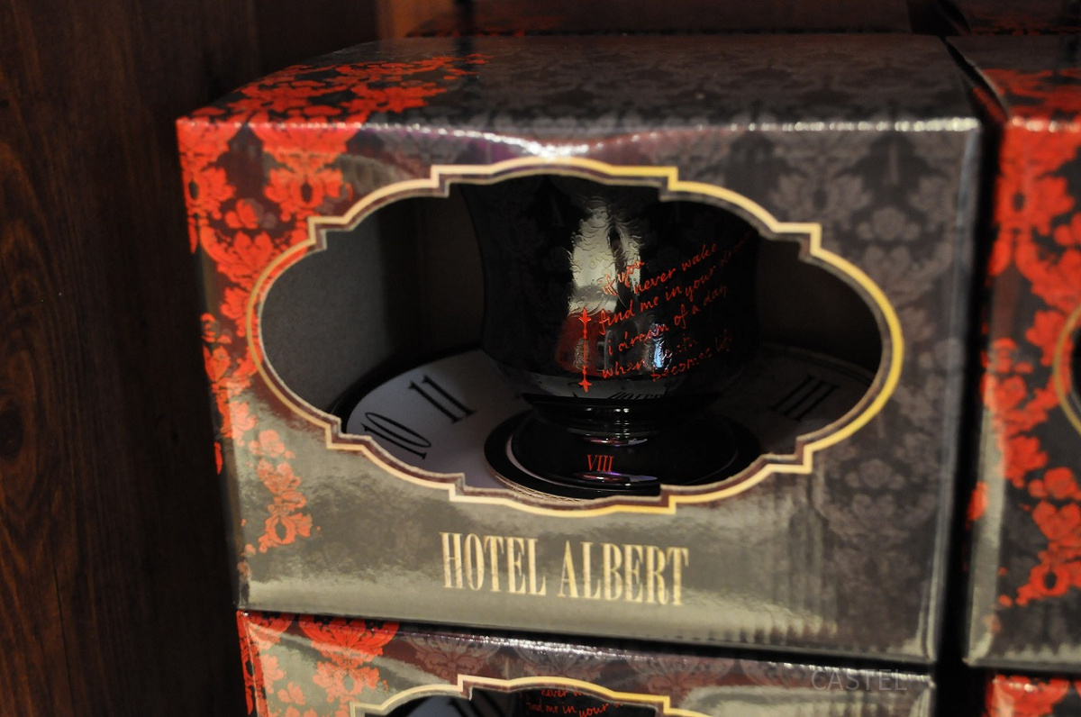 ホテルアルバートオリジナルカップ&ソーサーのパッケージ