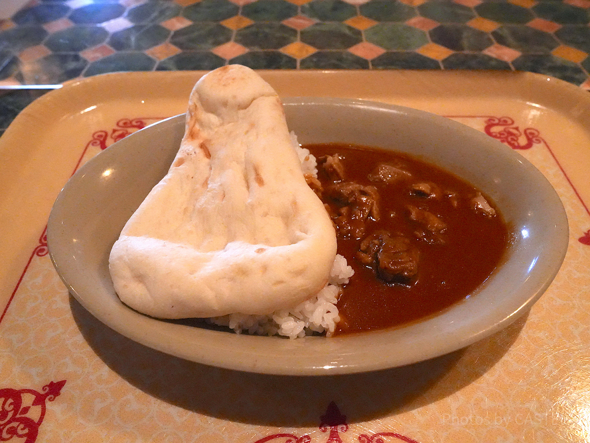 アトラクションを楽しんでお腹が空いたらカレーを食べよう