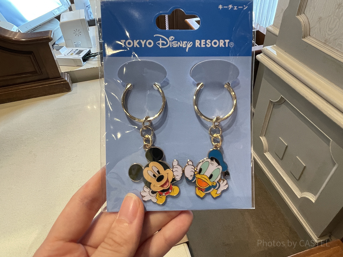 ディズニーストア SPRINGSTYLE ミッキー&ドナルド キーチェーン ミッキー&ドナルドペアキーチェーン| キャステル | CASTEL