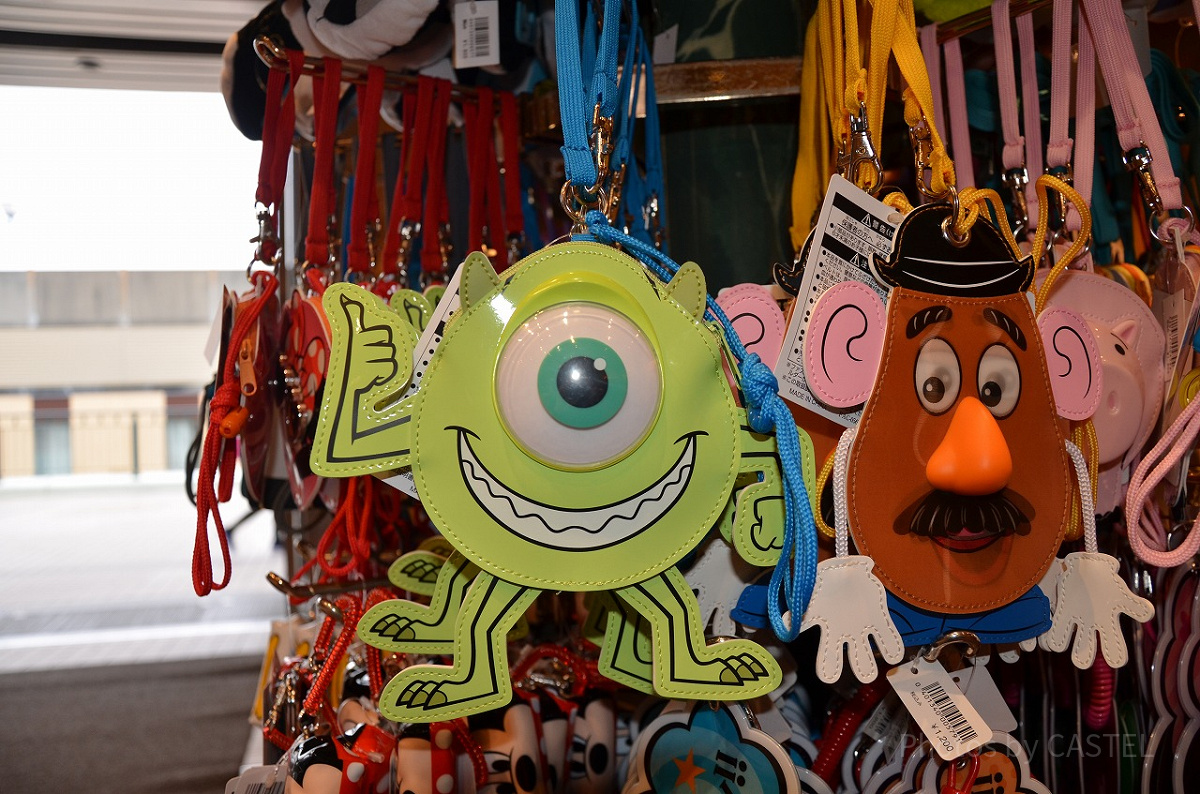 マイクのパスケース| キャステル | CASTEL ディズニー情報