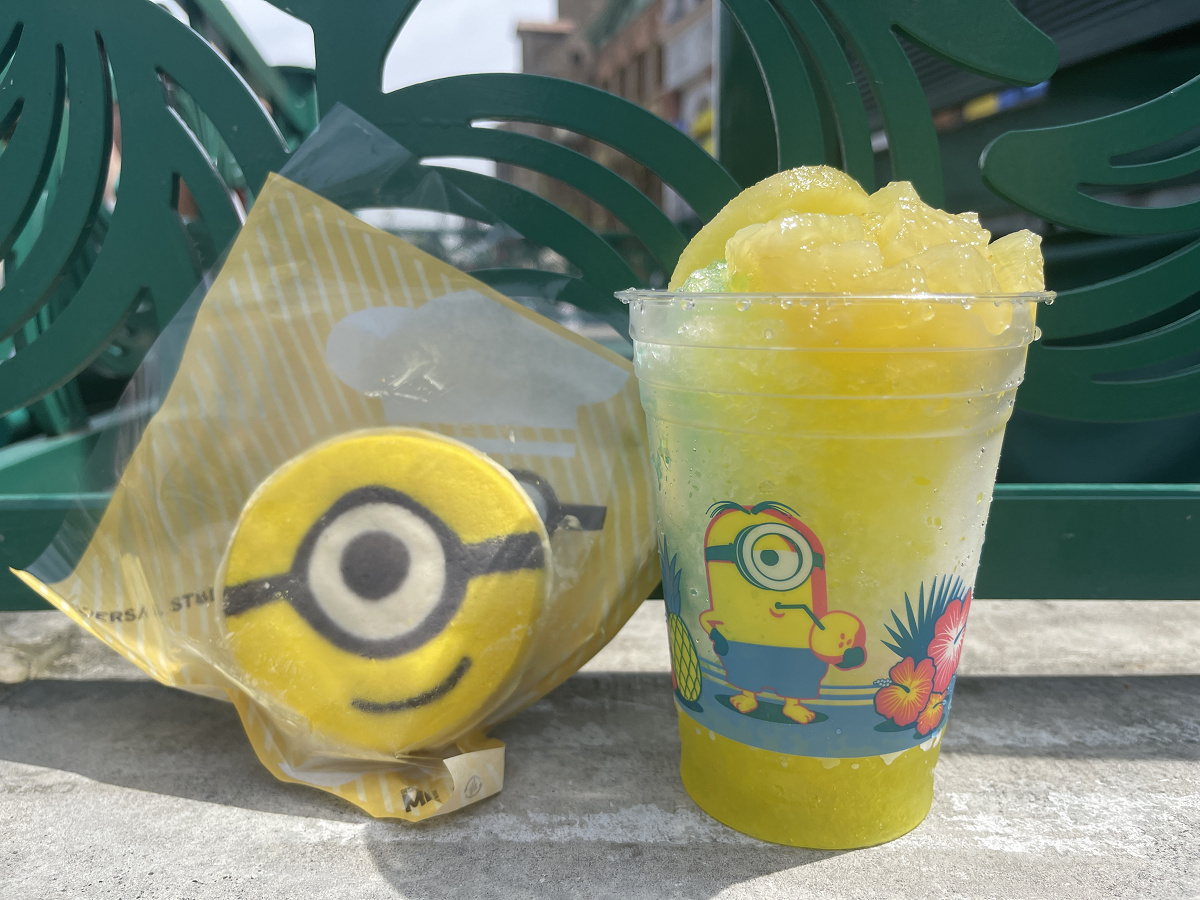 ミニオンフード（ミニオン・シェイブアイス〜パイン〜とミニオンクッキーサンド）