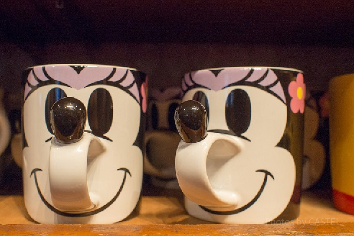 ミニーちゃんのマグカップ| キャステル | CASTEL ディズニー情報