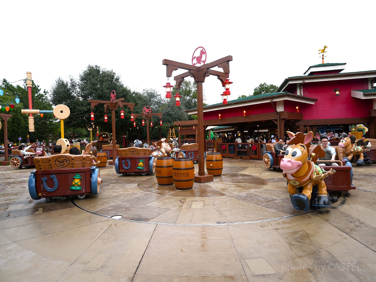上海ディズニー：ウッディのラウンドアップ| キャステル | CASTEL