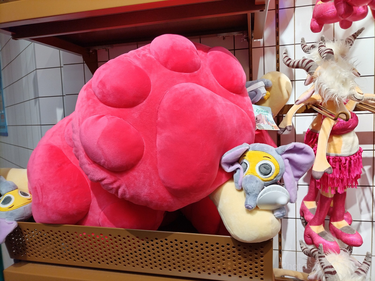 上海ディズニーズートピアグッズ：詐欺師フィニック＆ポープシクル