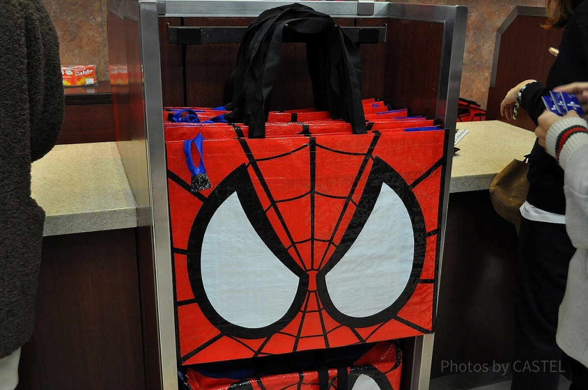 スパイダーマンのお土産袋