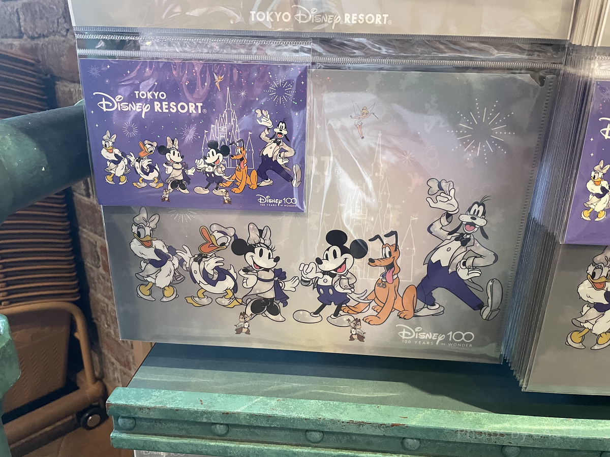 ウォルト・ディズニー・カンパニー創立100周年記念デザイン（ポストカード&クリアホルダー）