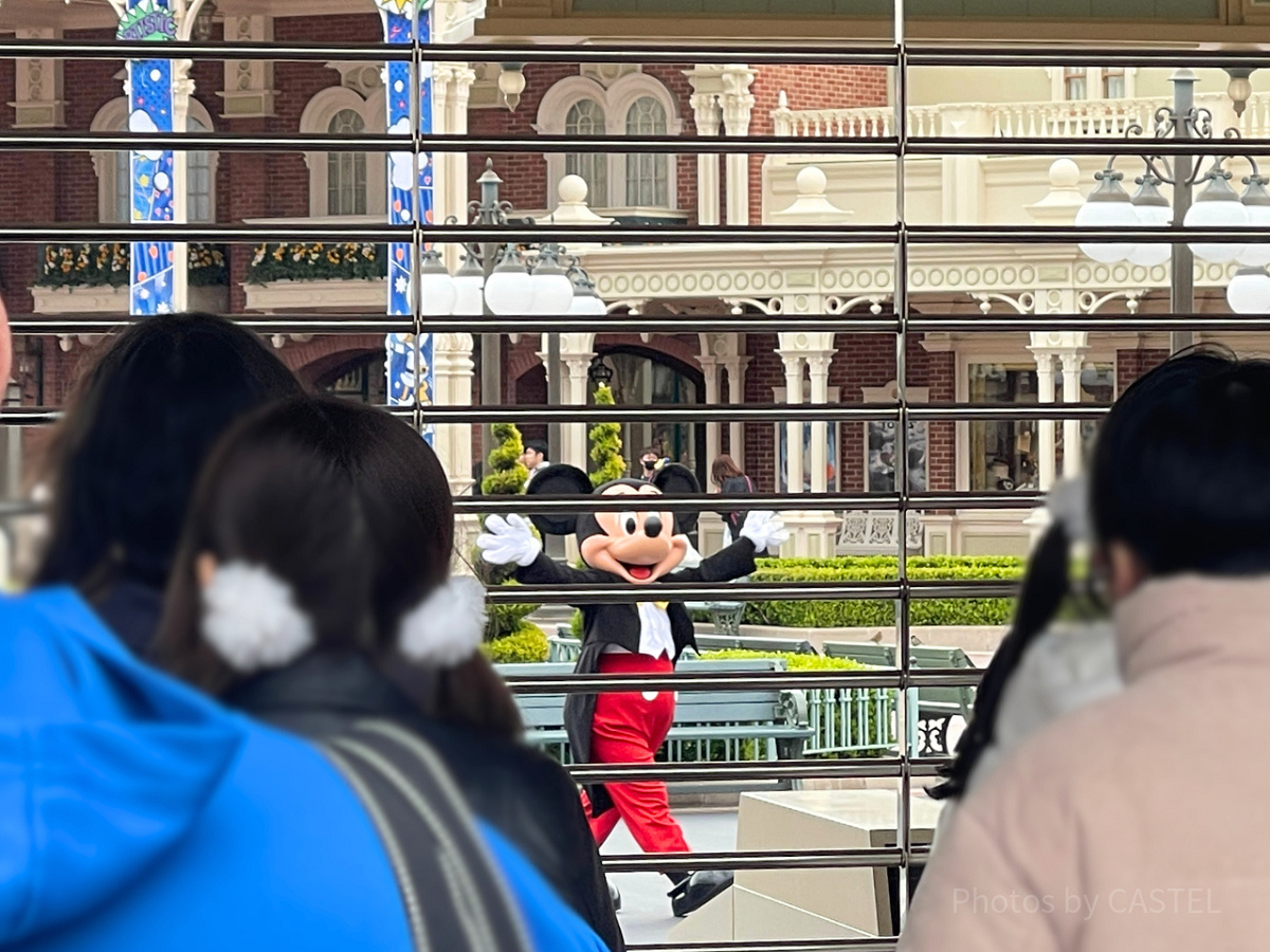 ウェルカムグリーティングではミッキーに会える！