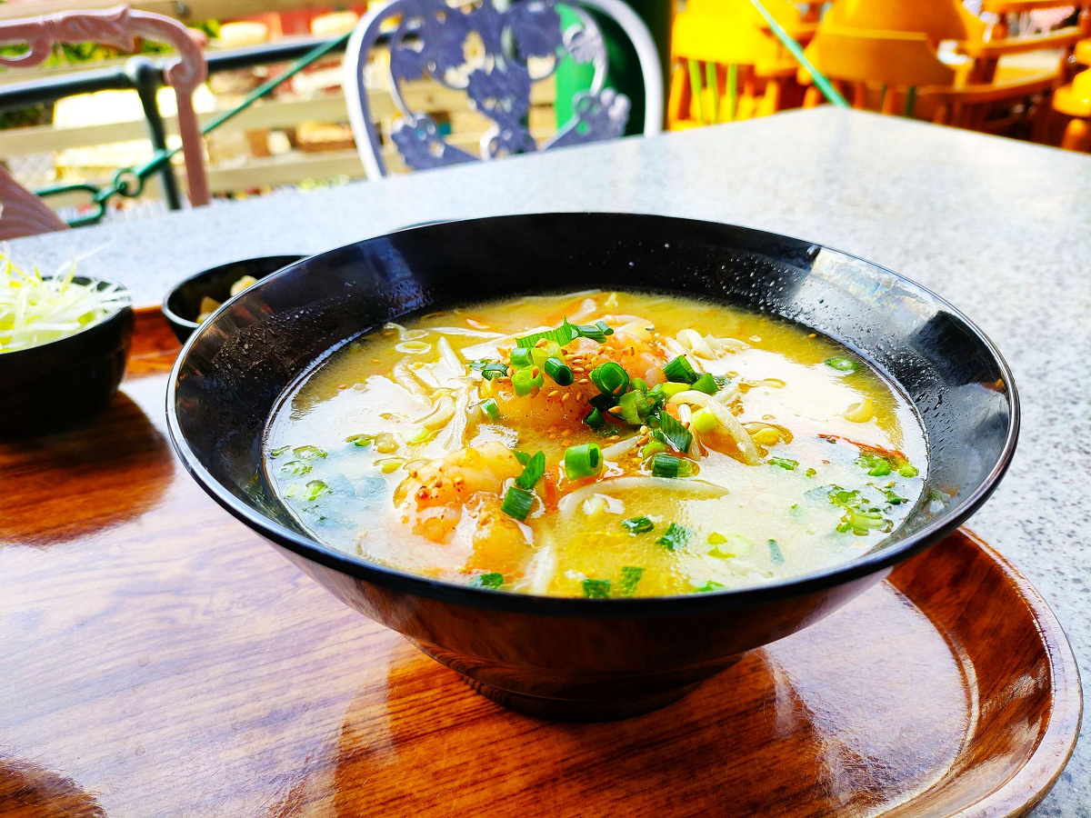 海老入り白湯麺