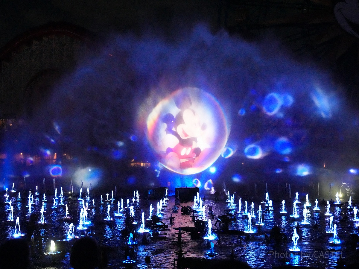 カリフォルニア・アナハイムディズニーランドリゾートのショー：ワールド・オブ・カラー