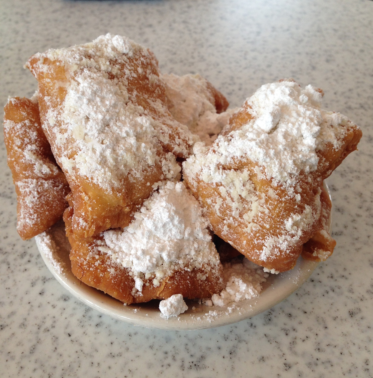 ベニエ キャステル CASTEL ディズニー情報