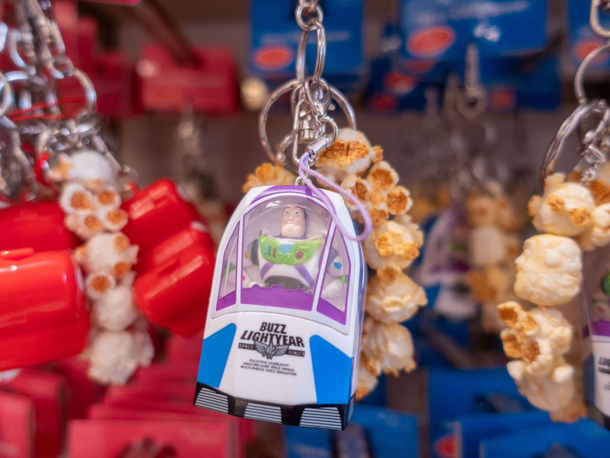 バズ ライトイヤーポップコーンキーホルダー キャステル Castel ディズニー情報