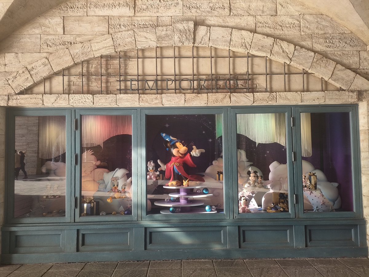 エンポーリオ キャステル CASTEL ディズニー情報