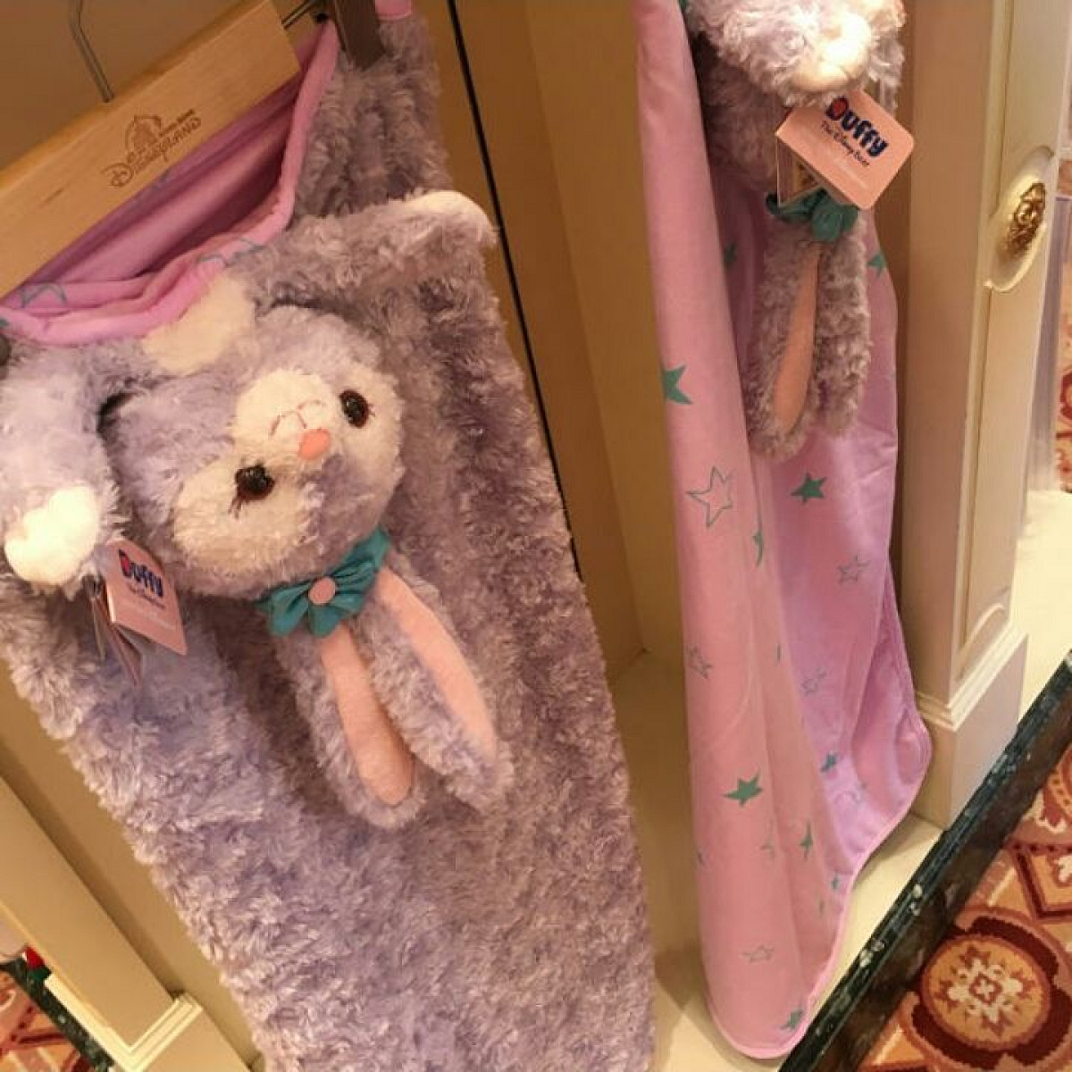 香港ディズニーのブランケット キャステル CASTEL ディズニー情報