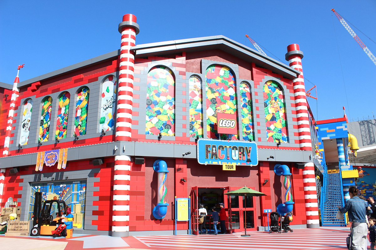 「レゴ®・ファクトリー・ツアー」 キャステル CASTEL ディズニー情報