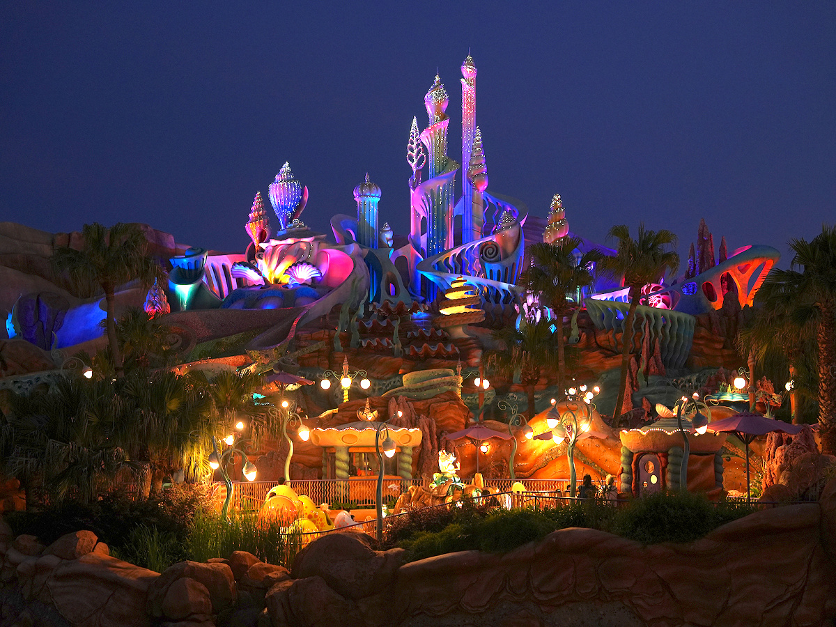 マーメイドラグーンの夜景 キャステル Castel ディズニー情報 マーメイドラグーンの夜景 キャステル Castel ディズニー情報