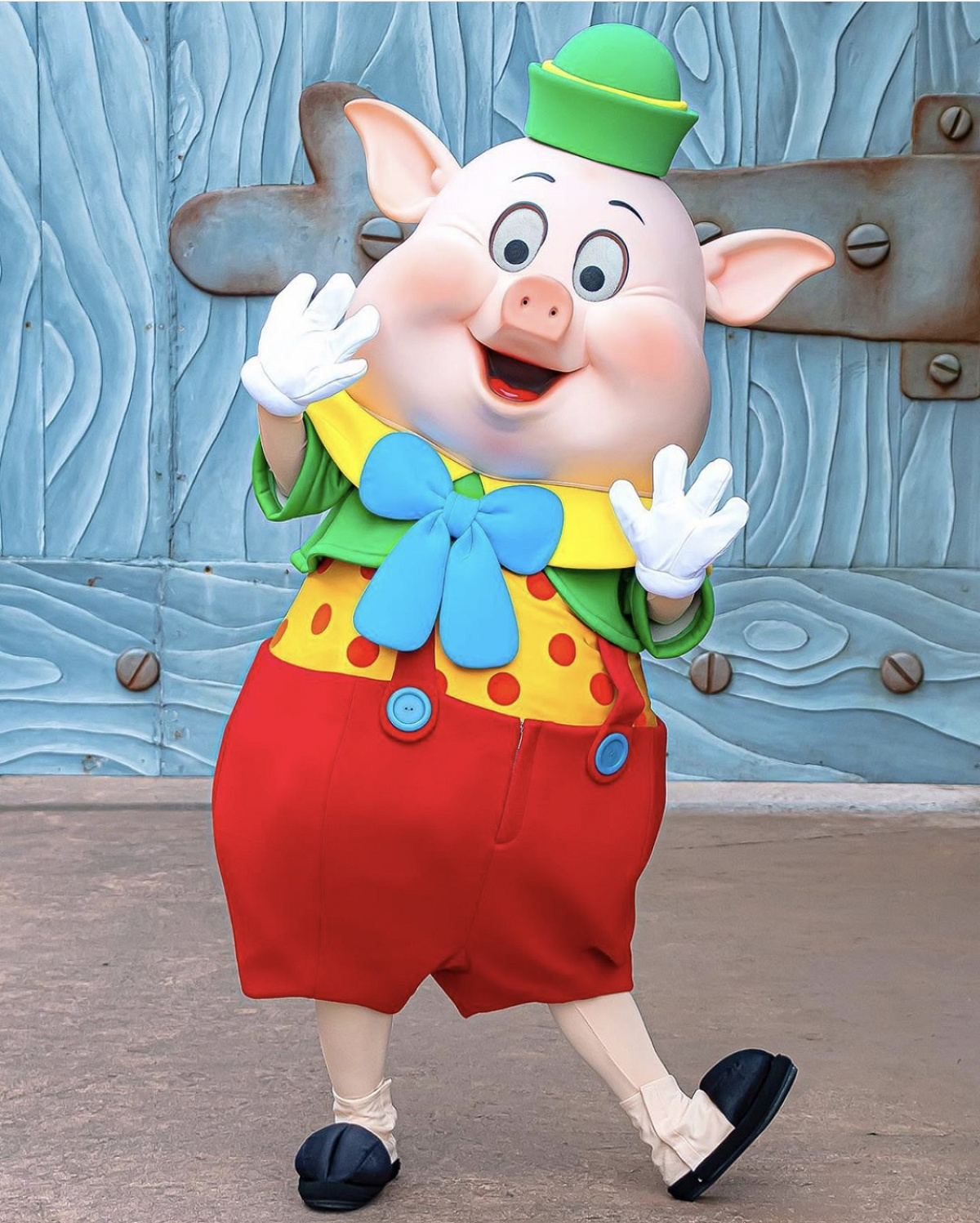 ファイファー・ピッグ キャステル CASTEL ディズニー情報