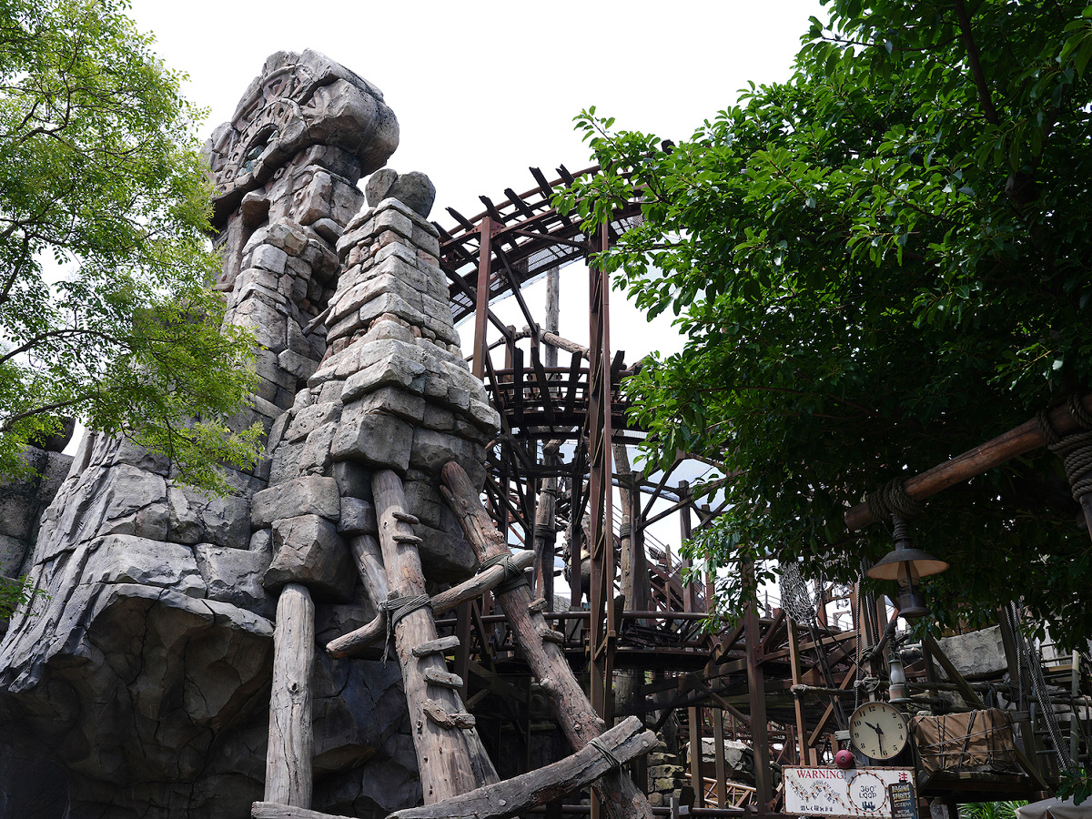 レイジングスピリッツのシングルライダー キャステル CASTEL ディズニー情報