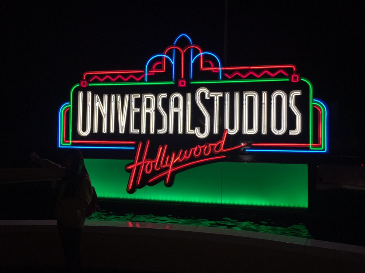 ユニバーサルスタジオハリウッド キャステル CASTEL ディズニー情報