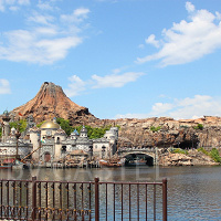 【2025】ディズニーシーで買える子供服&ベビー服!ダッフィー&フレンズグッズから出産準備グッズまで!