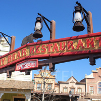 【ハングリーベアレストラン】メニュー＆場所！ディズニーランドのカレーはココ！